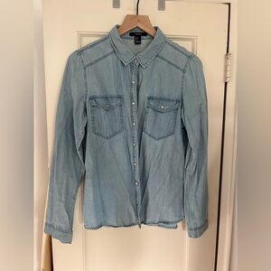 FOREVER 21 - Jean Button Down - Size M
